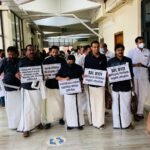 മിഠായിത്തെരുവുകാർക്ക്‌ ആശ്രയ ഹെൽത്ത്‌ കാർഡ്‌   കാലിക്കറ്റ്‌ ഹോസ്പിറ്റൽ പ്രിവിലെജ്‌ കാർഡ്‌ വിതരണത്തിനു തുടക്കമായി