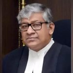 എലത്തൂരിൽ ഓടുന്ന ട്രെയിനിൽ അക്രമി തീയിട്ടു.