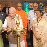 ഒരു കള്ളം മറയ്ക്കാൻ മുഖ്യമന്ത്രി നൂറുകള്ളം പറയുകയാണ്, പിണറായി രാജിവയ്ക്കണമെന്ന് കെസുരേന്ദ്രന്‍