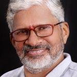 വീട്ടിൽ പണിക്കെത്തിച്ച ഹിറ്റാച്ചിയിൽ കയറി സ്വയം പ്രവർത്തിപ്പിച്ചു, തല യന്ത്രത്തിൽ കുരുങ്ങി വീട്ടുടമ മരിച്ചു