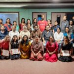 ജീവൻ പണയം വെച്ചു പിടിക്കുന്ന പാമ്പുകളുമായി വളണ്ടിയർമാർ പെരുവഴിയിൽ 